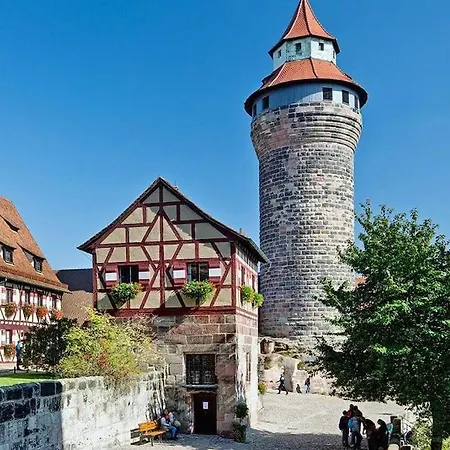 Gemutlich Zentrale Souterraint 65qm Apartmán *